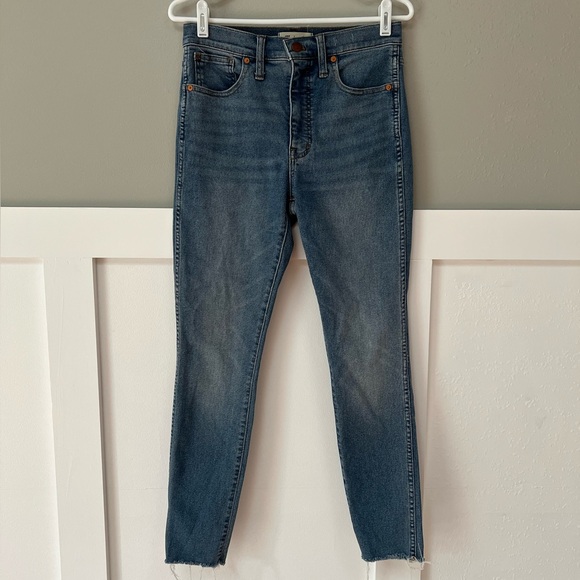 Madewell 10” High-Rise Skinny Jeans in Ainsworth Wash: Raw-Hem Edition - Picture 4 of 12